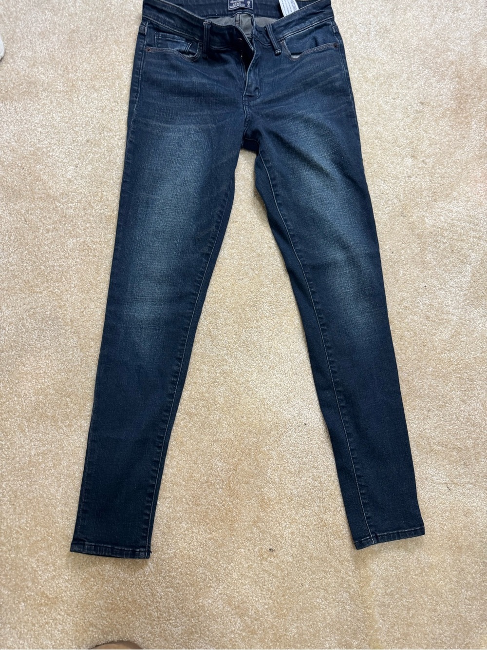 Abercrombie & Fitch Dark Blue Women's Skinny Jeans size 26 regular